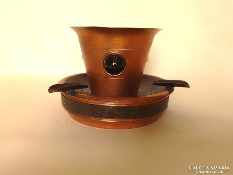 Retro lignifer? Red copper craftsman ashtray ashtray cigarette holder ashtray
