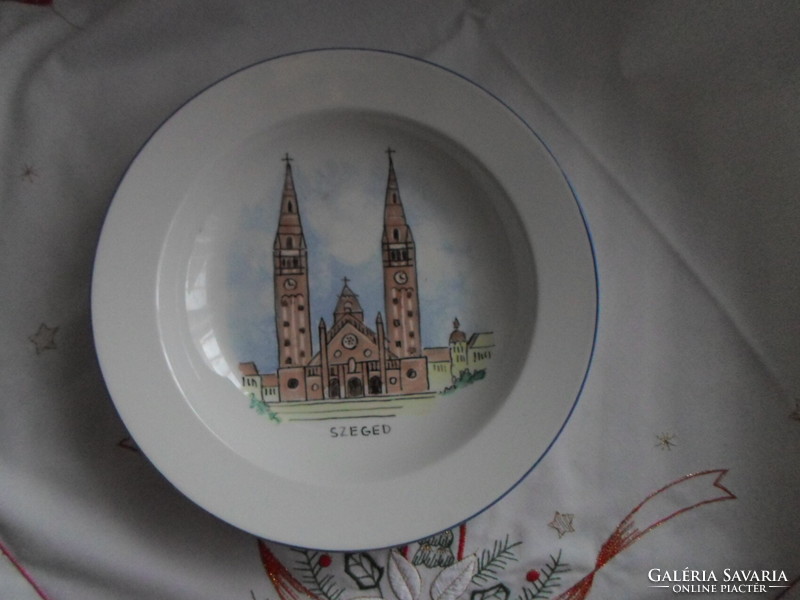 Szeged-inscribed porcelain wall plate with Szeged Cathedral (domestic, votive church)