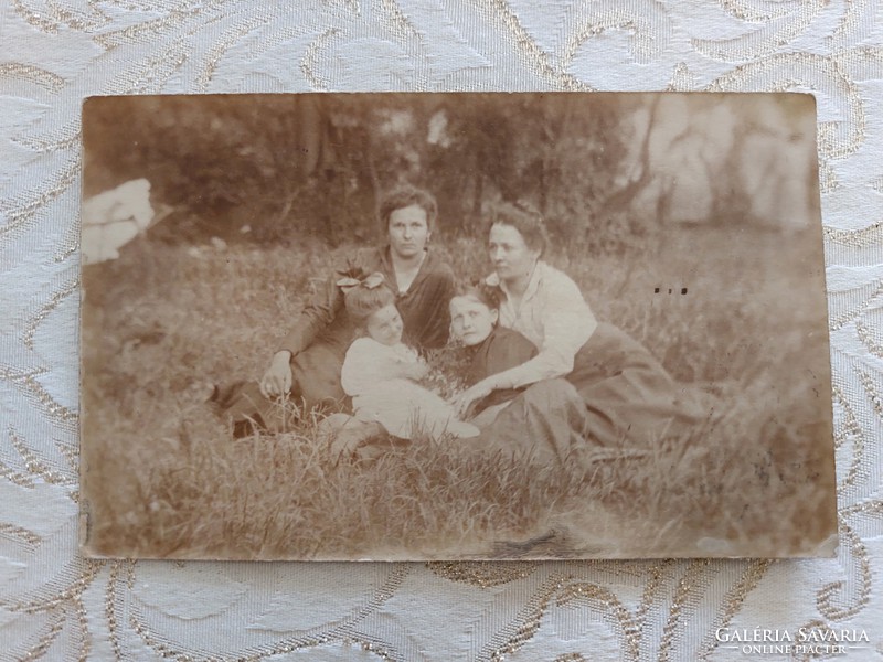 Régi női fotó 1919 vintage csoportkép hölgyek gyerekekkel