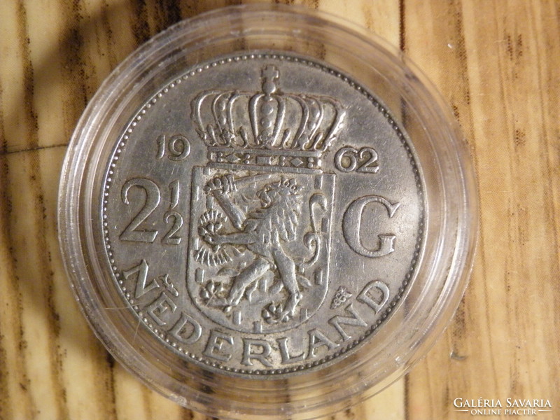 Silver coin original 2 1/2 gulden 1962. - With portrait of Dutch Queen Julianna I -