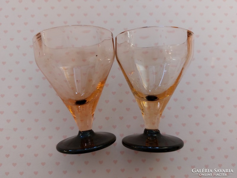 Retro likőrös üvegpohár rózsaszín üveg talpas pohár 2 db