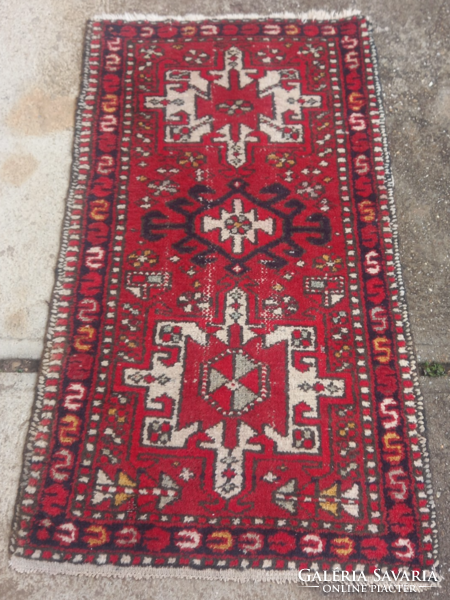 120 x 70 cm kézi csomózású antik Iráni Karadja perzsa szőnyeg eladó