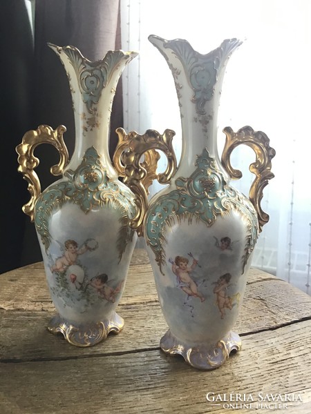 Antique hand-painted royal vienna-alt wien porcelain vase with a pair of putti