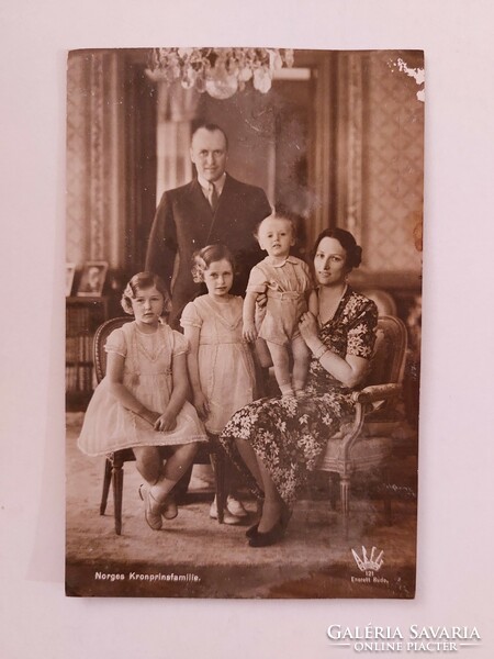 Old photo Norwegian crown prince family photo