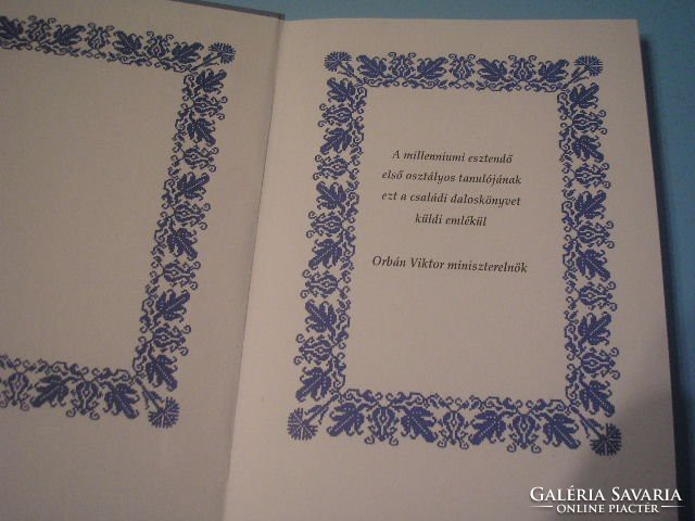 N6 orbán victorian edition millennium reader + Songbook 730 p