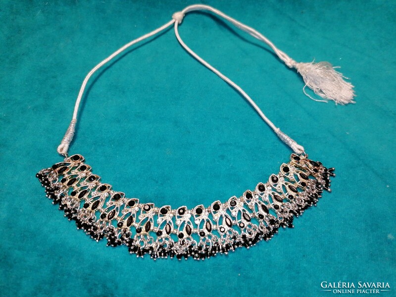 Indian collars (658)