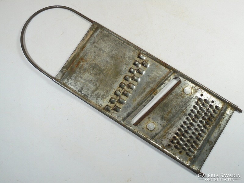 Old retro metal kitchen grater cheese grater approx. 1970s-80s