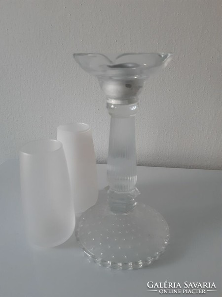Üveg gyertyatartó vázákkal