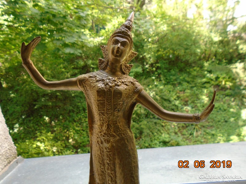 Aranyozott bronz nagy Buddhista táncosnő szobor 30 cm