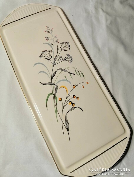 Porcelain serving tray with a modern design
