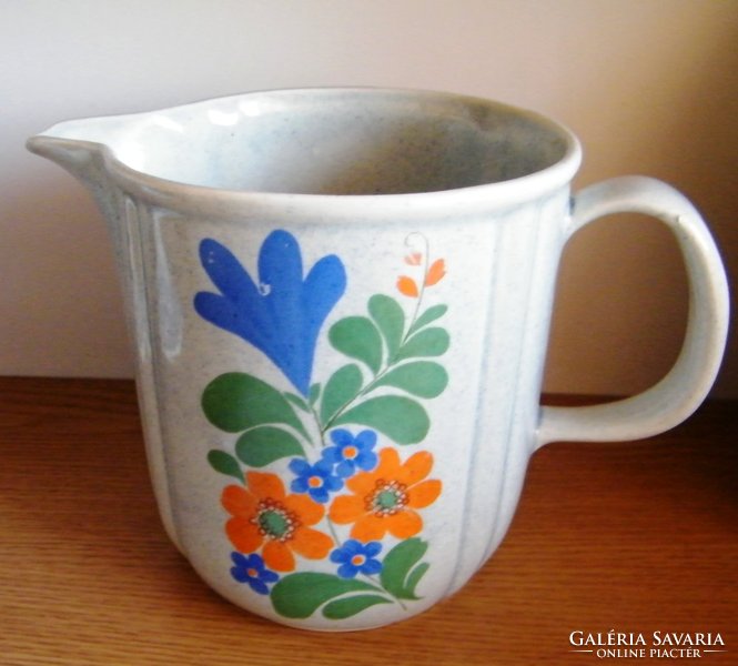 Milk and tea ceramic spout 14 cm high xx