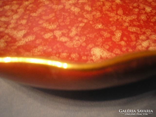 N3 ÍRIZÁLÓ Wiener-Gmundner Keramik Antik aranyszegélyes asztalközép virágdísz Terv: Michael Powolny