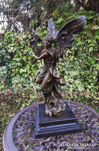 Bőség Arkangyal - bronz szobor