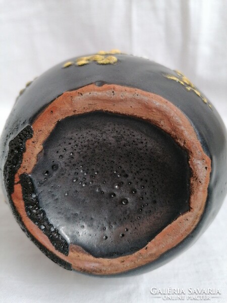 Bod éva graphite-glazed ceramic jug