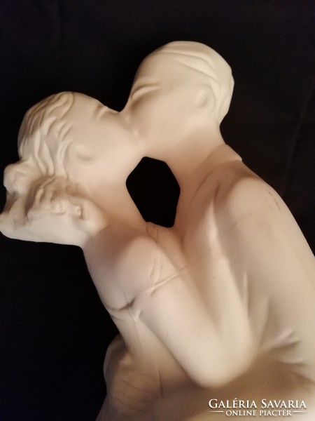 Világhy Árpád - Csók iparművészeti kerámia szobor, hibátlan, jelzett 33 cm