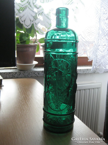Zöld , szőlő mintás  , díszüveg  0,7 dl