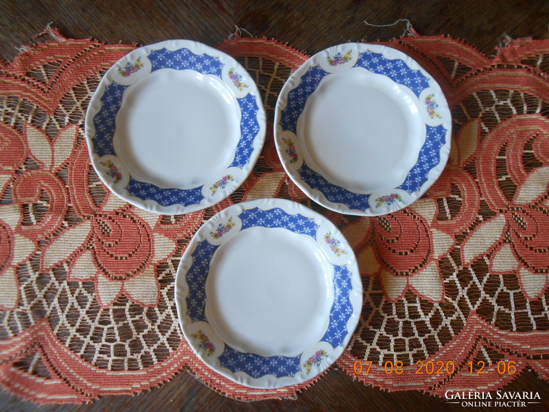 Zsolnay Marie Antoinette süteményes tányérok