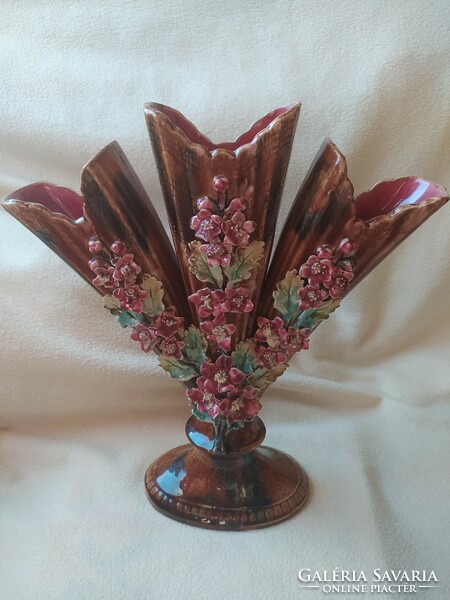 Baroque majolica rare three-pronged vase, large size, 30 x 27 cm
