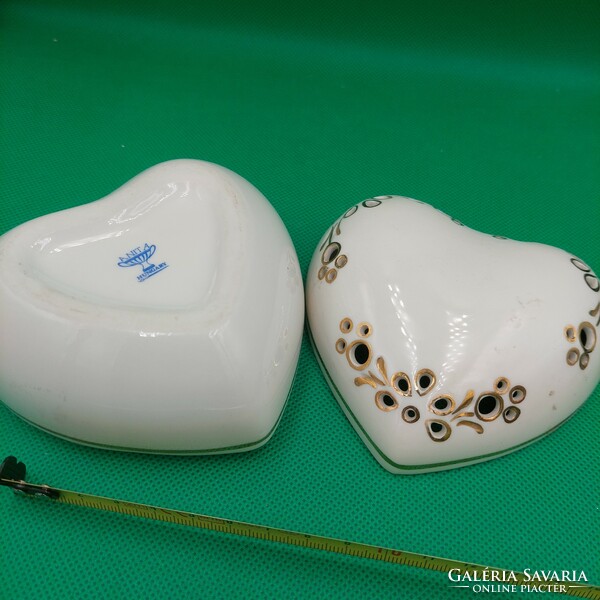 Anita (aquincum) porcelain heart shaped bonbonier