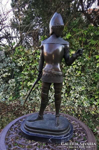 Páncélos harcos - bronz szobor műalkotás