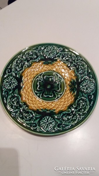 Josef Steidl, Znaim: zöld majolika tányér, hibátlan, 20 cm