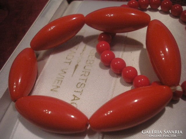 N16 bracelets, 2 pieces in bright colors, in rare, beautiful condition, 8 cm rubber band, sold as a gift