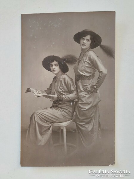 Régi képeslap fotó levelezőlap hölgyek