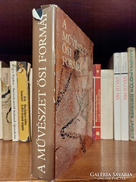 A művészet ősi formái  Gondolat Könyvkiadó, 1982 - művészeti könyv