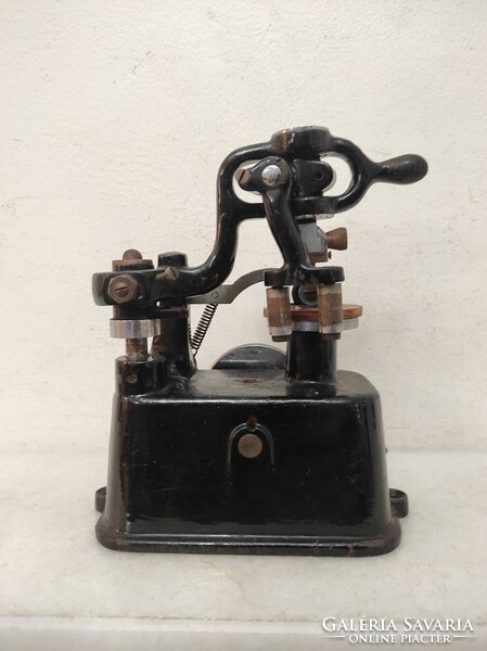 Antique optician tools ophthalmology glasses lens grinding machine 712 6533