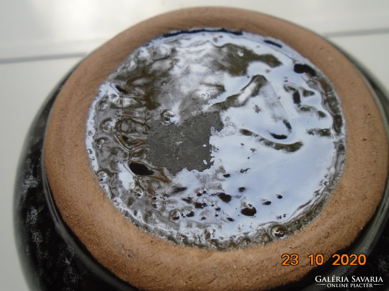 Ceramic bowl with crystal glaze