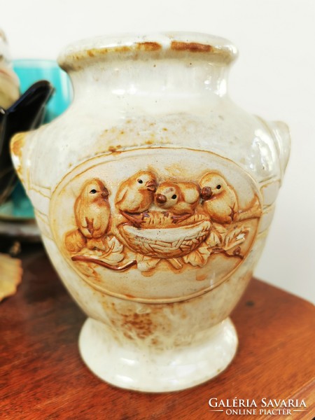 Madaras ceramic vase
