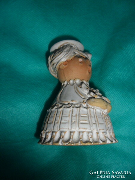 Szilágyi Mária kislány kerámia figura