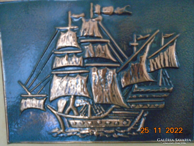 Antik vitorlás hajó,Kolumbusz hajója (?) ,vörös réz domborkép keretezve paszpartuval