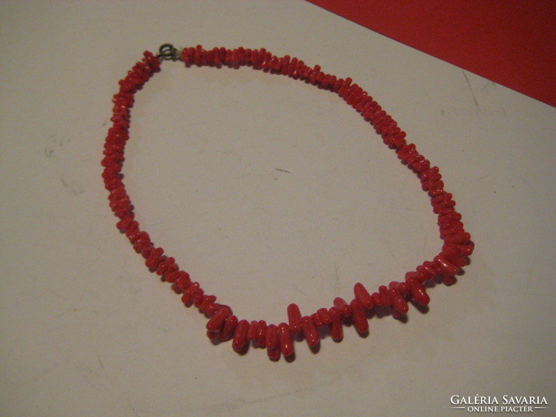 Necklace, made of sea coral, hand-stitched, 36 cm