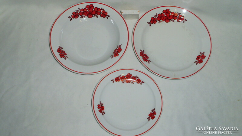 Zsolnay deep, flat and cake plate - together - to make up for the gap