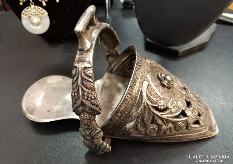 Antique silver women's stirrups