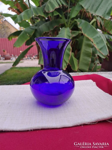 Beautiful Karcagi berekfürdő glass blue vase collector's mid-century modern home decoration heirloom
