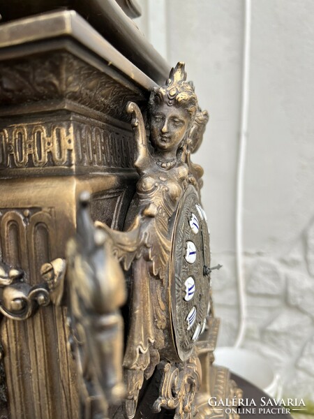 55 cm magas antik francia szobros szalon óra