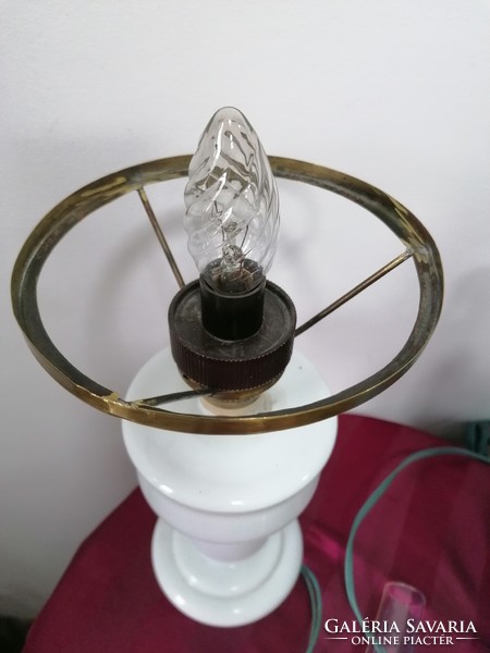 Asztali petróleum lámpa elektromosra átalakítva