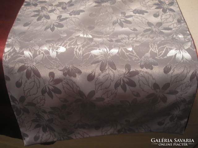 N18 silk running double sided tablecloth in nice flawless condition for sale 155 x 37.5 Cm silver + burgundy
