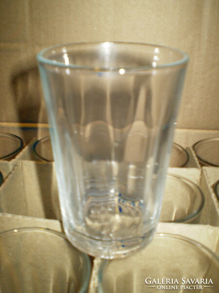 Üveg nyomott mintás poharak  2,5 dl. 6 db. hibátlan Új.