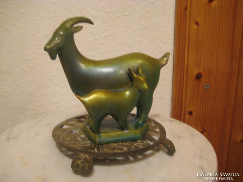 Zsolnay eozln: goat, goat with its kid, shield seal, 14 cm