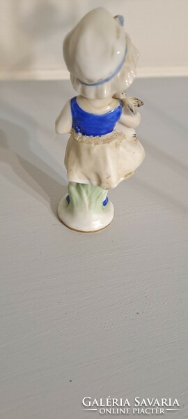 Porcelain girl figure, sculpture nipp