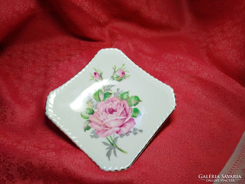 Charming porcelain bowl with a rose pattern