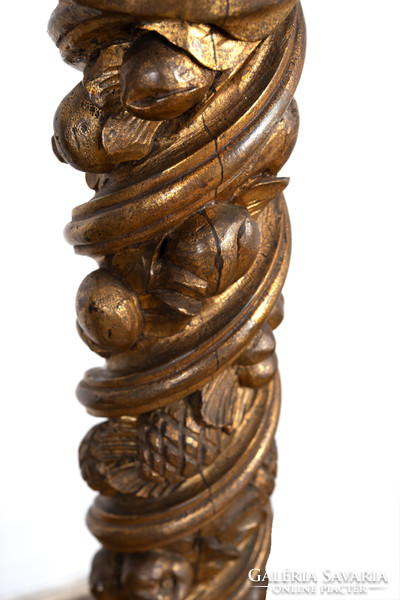 Gilded wooden pedestal - with twisted, fruity decor