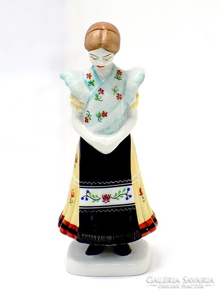 Girl in folk costume from Hollóháza (zal-bi44818)