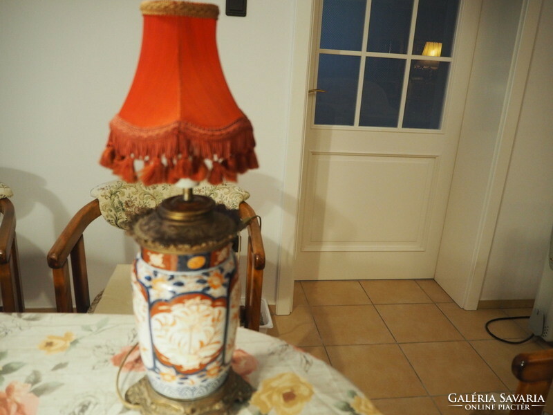 Antique Japanese patina Chinese Imari porcelain table lamp