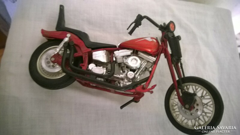 Motorbicikli modell 20x13 cm hibátlan