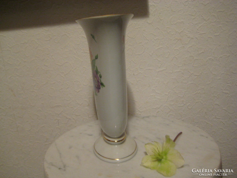 Herendi , ovális  váza ,  13,5 x 20  cm magas