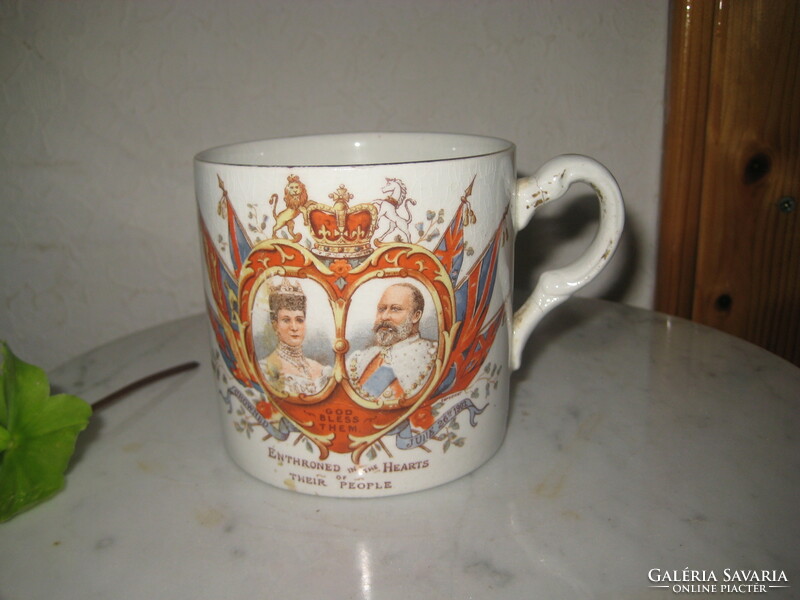 Régi angol  , emlék csésze  , a királyi párról VII. Edward  és Alexandra  koronázás 1902.